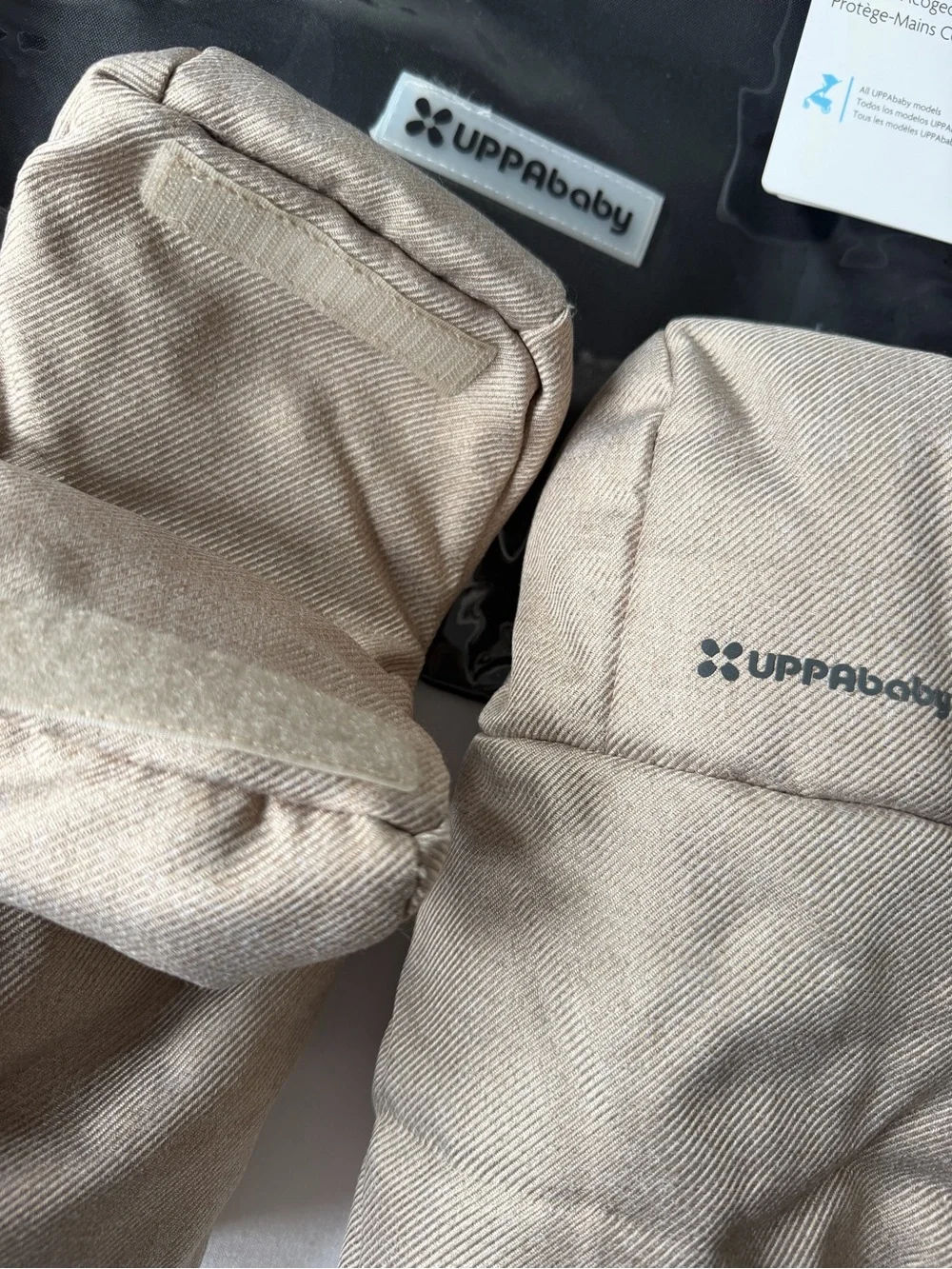 UPPAbaby Cozy Handmuffs Mittens in Beige
